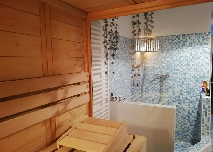 Villa Fancy Luxury In Former Tavern Gmunden