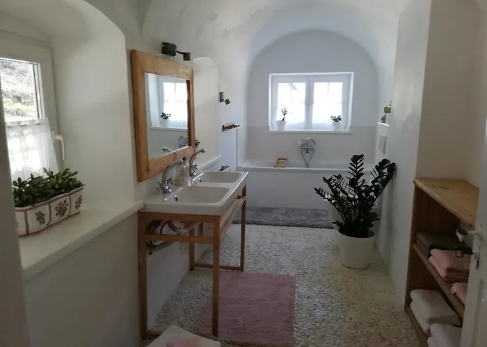 Fancy Luxury In Former Tavern Gmunden