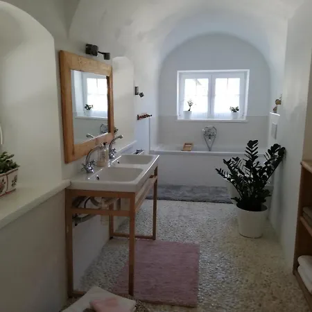 Fancy Luxury In Former Tavern Gmunden