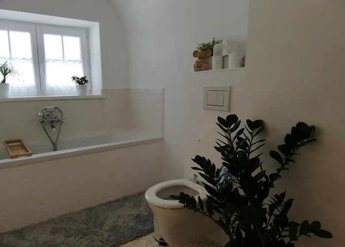 فيلة Fancy Luxury In Former Tavern غموندين